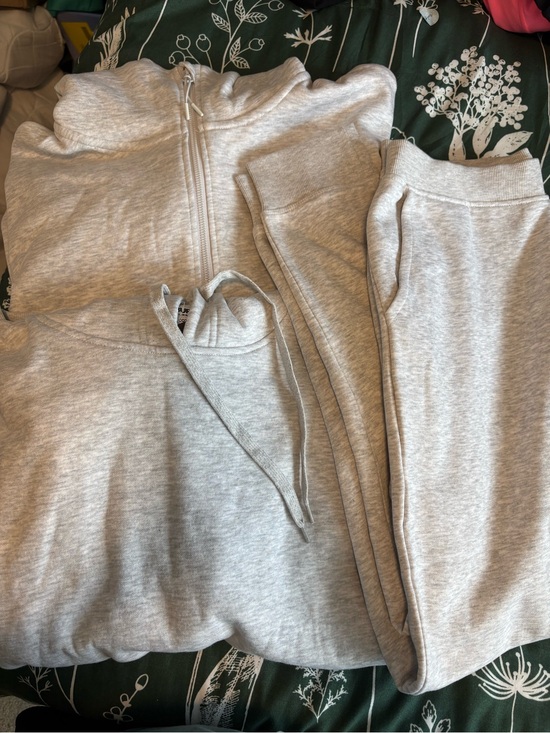 Cocoburry Tops - Cocoburry Light Gray Cotton-Blend Sweatsuit Set